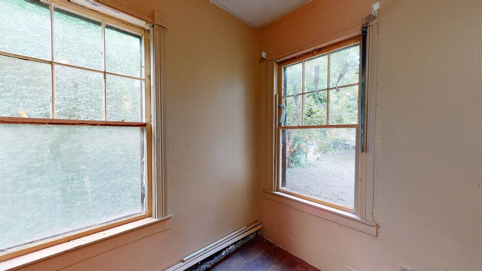 104 Henry St, Binghamton, NY à vendre - Numérisation 3D Matterport – Image 3 sur 23