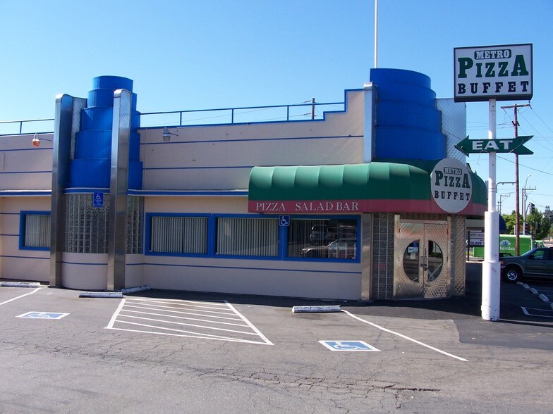 7310 Fair Oaks Blvd, Carmichael, CA à vendre - Photo principale – Image 1 sur 5