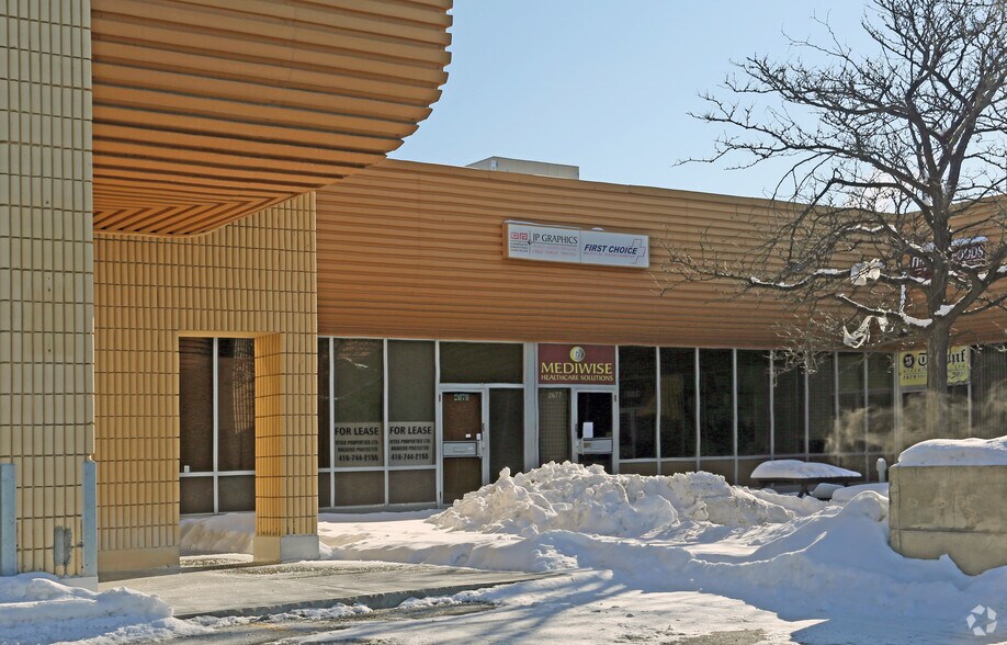 2655-2697 Steeles Ave W, Toronto, ON à louer - Photo de l’immeuble – Image 3 sur 7