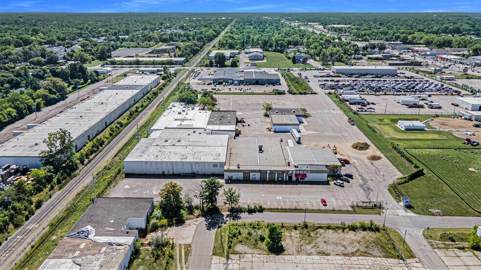 3302 Kent St, Flint, MI à louer - Photo de l’immeuble – Image 2 sur 30