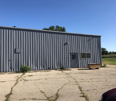 848 E Commercial Ave, Whitewater, WI à louer - Photo de l’immeuble – Image 3 sur 11