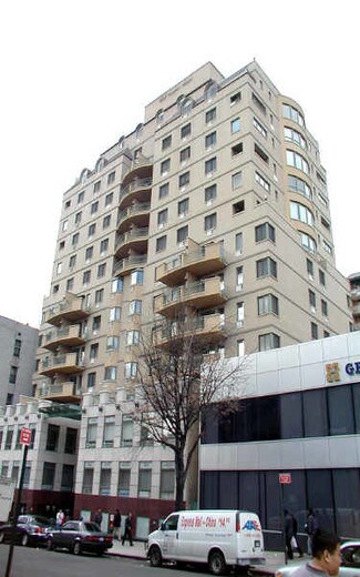 Plus de détails pour 133-47 Sanford Ave, Flushing, NY - Bureau à vendre