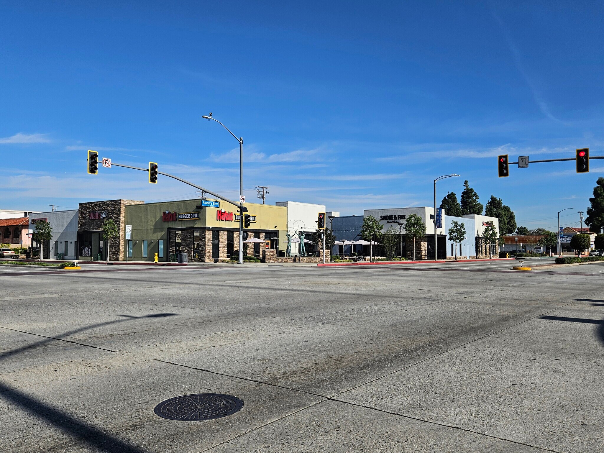 15750 Paramount Blvd, Paramount, CA à louer Photo principale– Image 1 sur 4