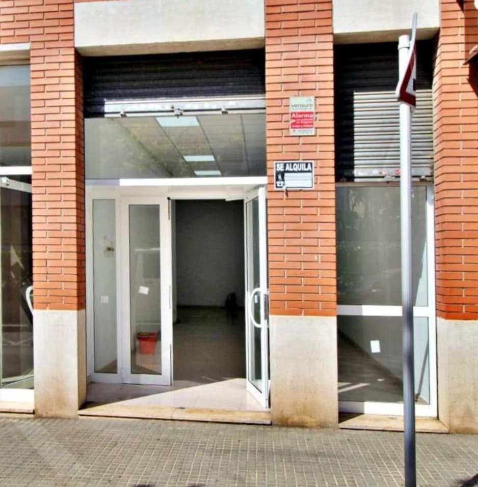 Local commercial dans Polinyà, Barcelona à louer Photo intérieure– Image 1 sur 7