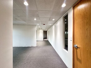 1777 S Bellaire St, Denver, CO à louer Photo intérieure– Image 2 sur 9