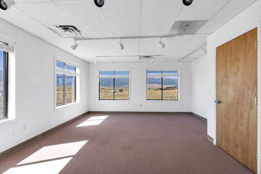 101 Ridgeline Dr, Westcliffe, CO à vendre - Photo intérieure – Image 3 sur 17