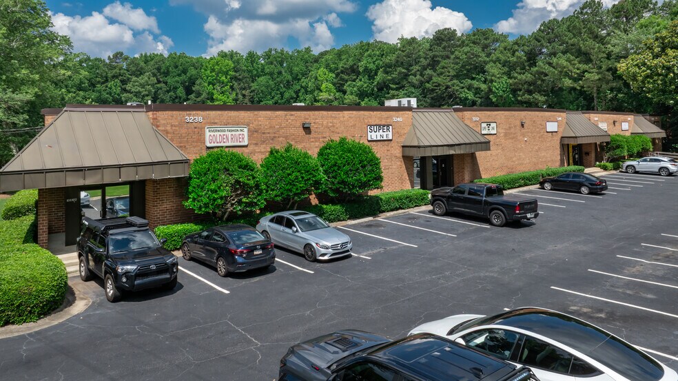 3238-3250 Oakcliff Industrial St, Doraville, GA à louer - Photo de l’immeuble – Image 3 sur 5