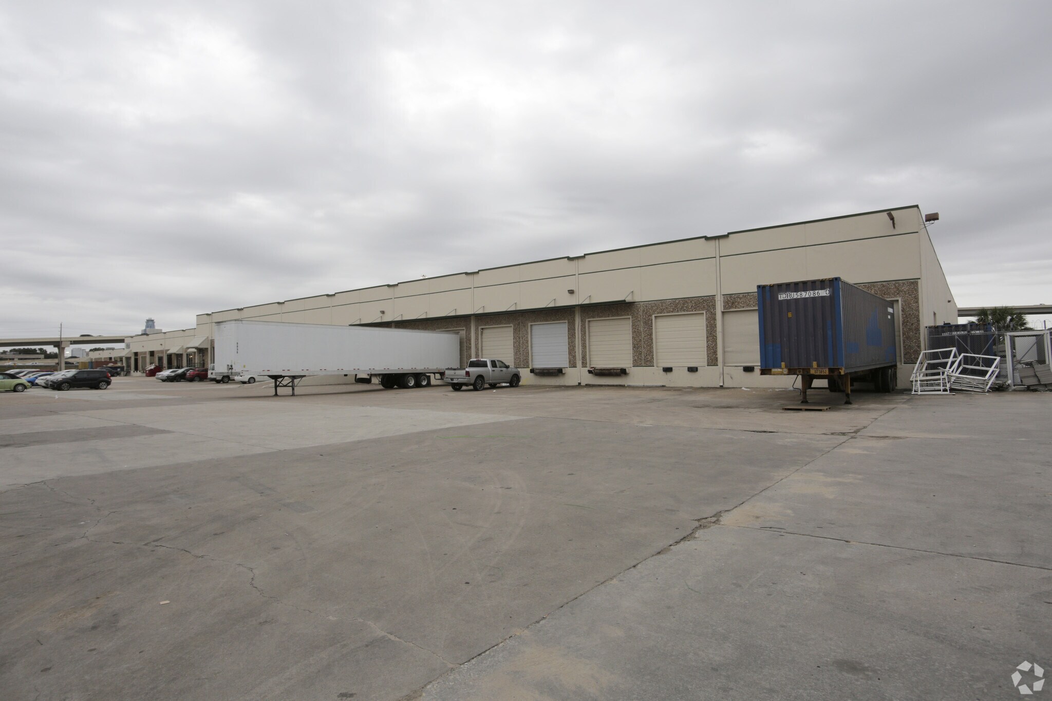 1055 W Sam Houston Pky N, Houston, TX à louer Photo principale– Image 1 sur 5