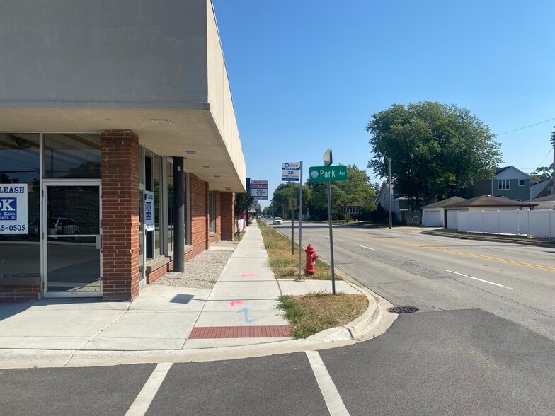 9046 31st St, Brookfield, IL à louer - Photo de l’immeuble – Image 2 sur 8