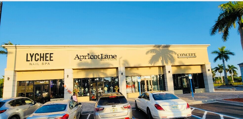2089 Indian River Blvd, Vero Beach, FL à louer - Photo de l’immeuble – Image 2 sur 13