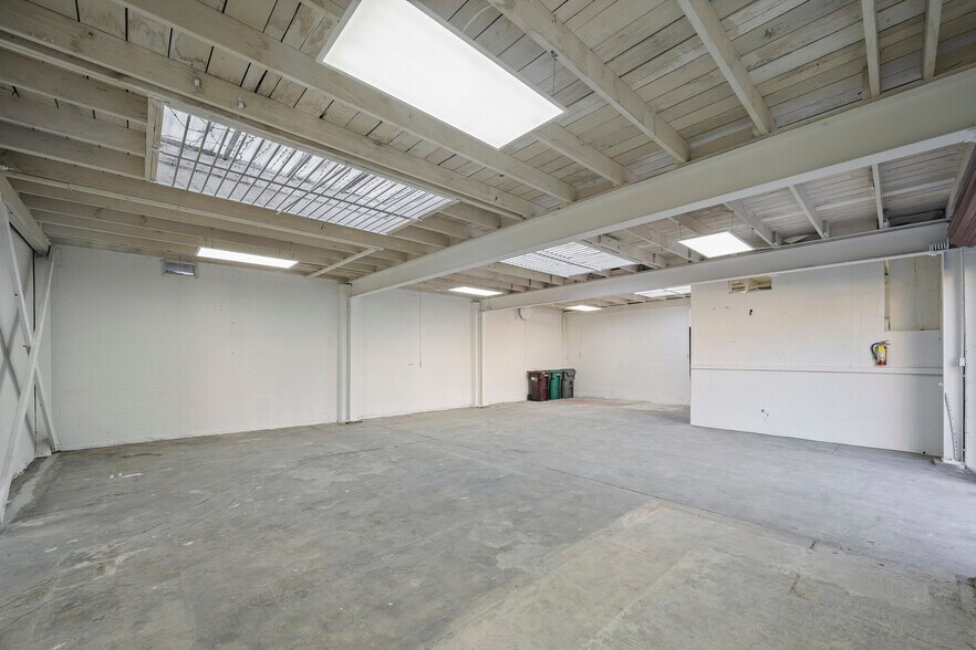 3294 Louise St, Emeryville, CA à vendre - Photo de l’immeuble – Image 1 sur 10