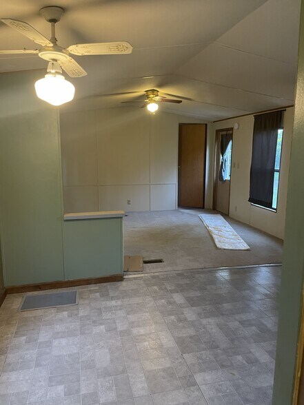 11409 Pruett Rd, Seffner, FL à vendre - Photo de l’immeuble – Image 2 sur 7