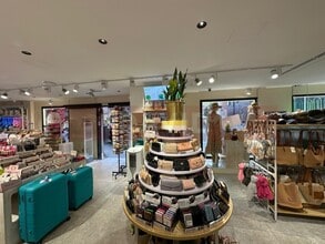 Local commercial dans Barcelone, Barcelona à louer Photo intérieure– Image 2 sur 8