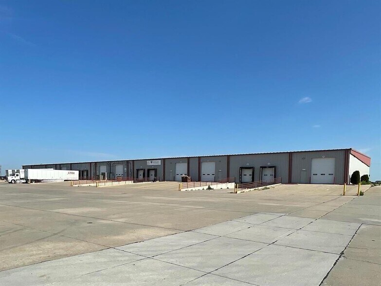 3010 E 39th St, Kearney, NE à vendre - Photo de l’immeuble – Image 3 sur 23