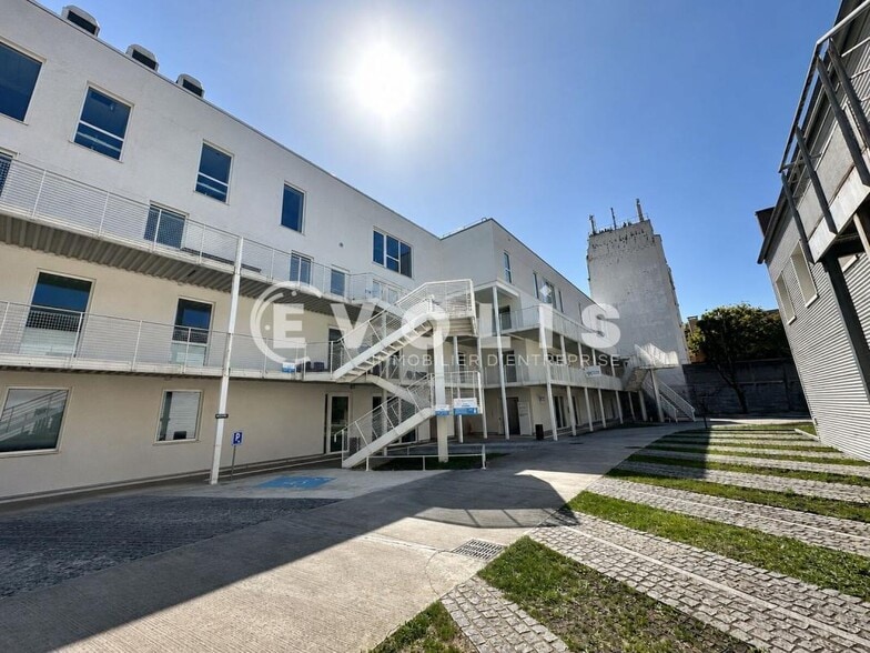 19-25 Rue De La Gare, Cachan à louer - Photo de l’immeuble – Image 1 sur 35