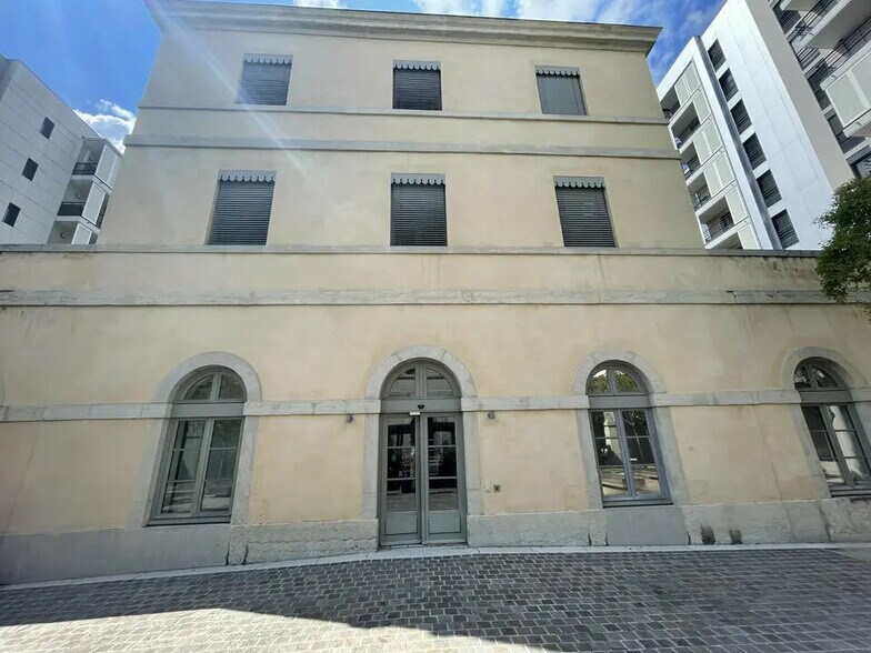 Bureau dans Lyon à louer - Photo de l’immeuble – Image 3 sur 11