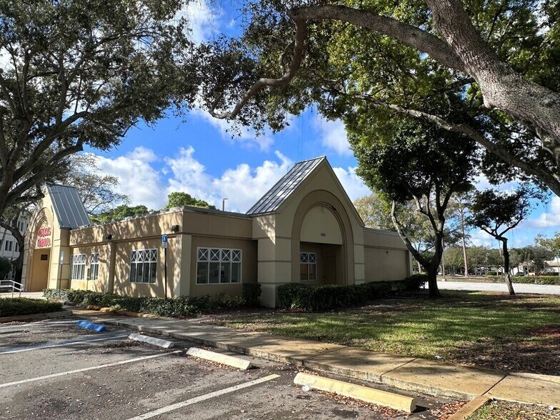 1700 W Commercial Blvd, Fort Lauderdale, FL à vendre - Photo de l’immeuble – Image 2 sur 7