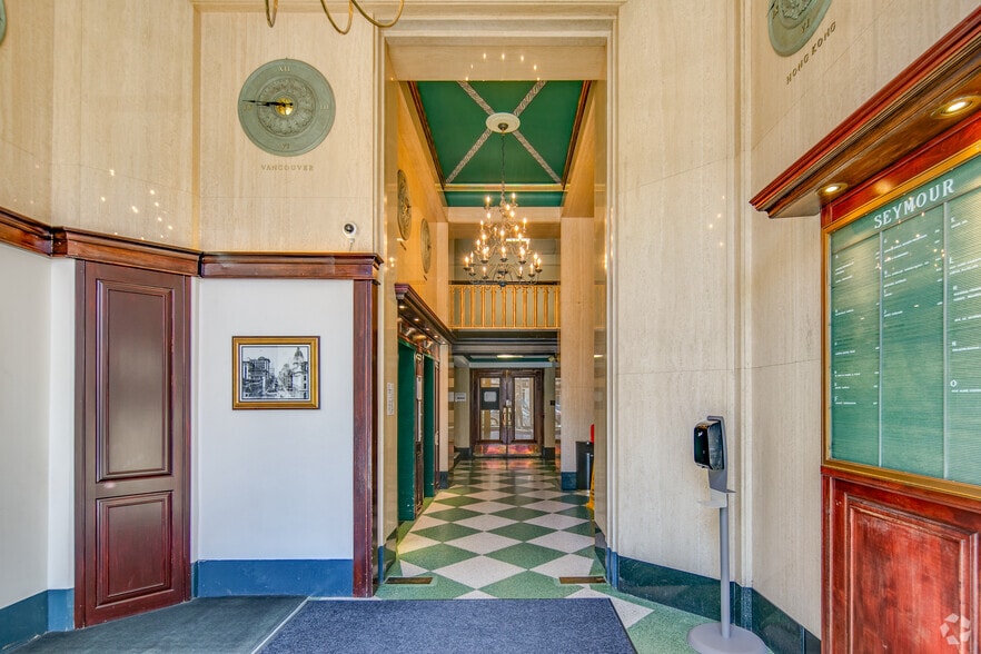 525 Seymour St, Vancouver, BC à louer - Hall d’entrée – Image 2 sur 17