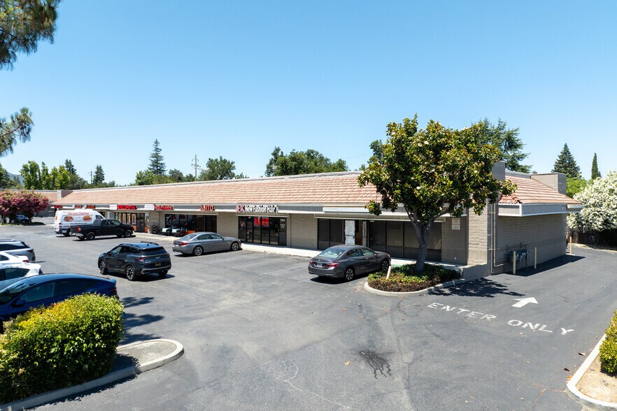 7335-7337 Bollinger Rd, Cupertino, CA à louer - Photo principale – Image 2 sur 4