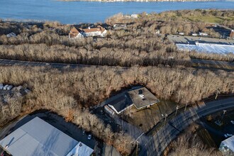 593 Airport Rd, Fall River, MA - Vue aérienne  vue de carte - Image1