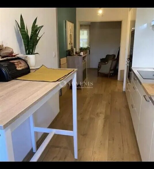 Bureau dans à vendre - Photo de l’immeuble – Image 2 sur 6