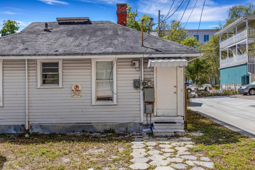 7 Rhoda Ct S, Saint Petersburg, FL à vendre - Photo de l’immeuble – Image 2 sur 14