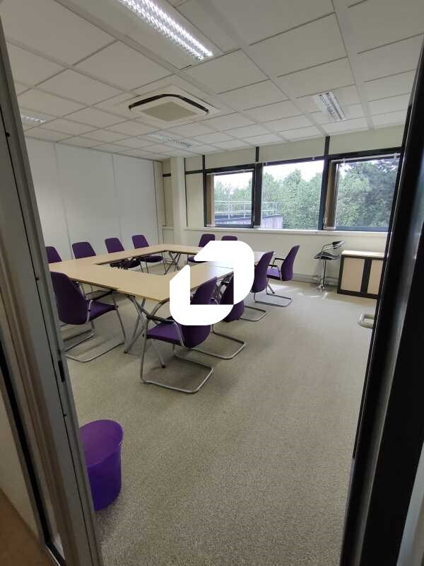 Bureau dans Saclay à louer Photo intérieure– Image 1 sur 11