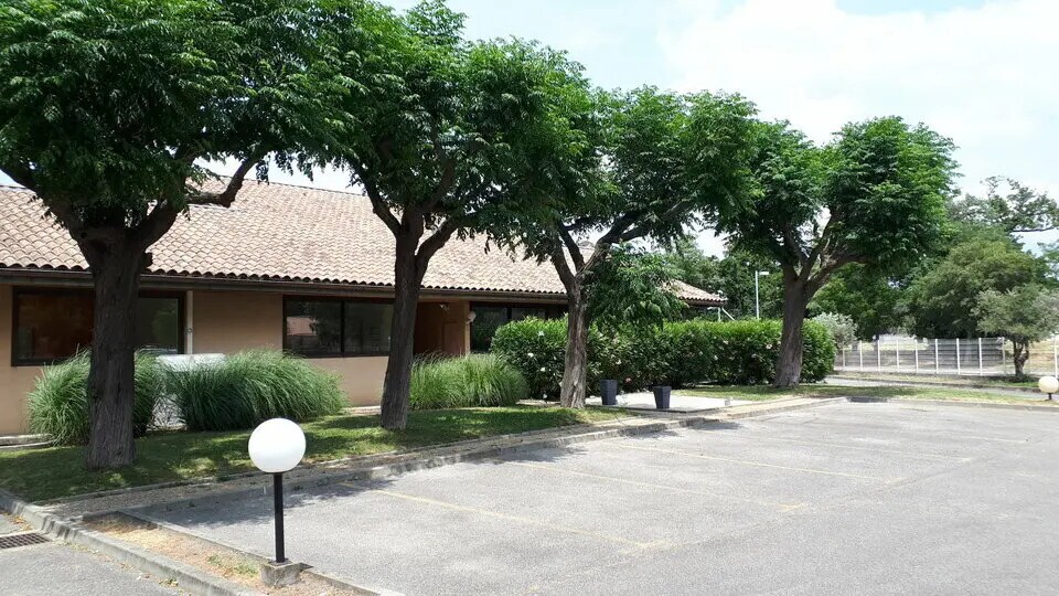 Bureau dans Le Pontet à vendre Photo de l’immeuble– Image 1 sur 12