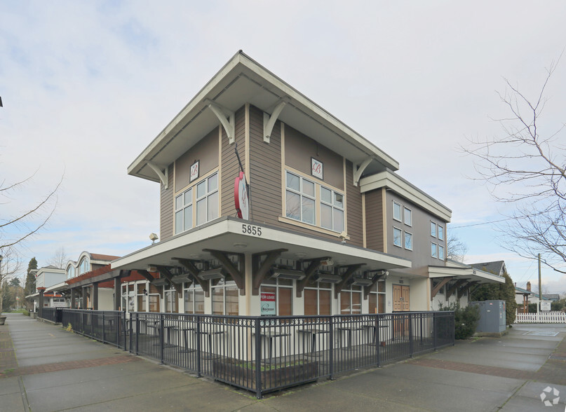 5855 176A St, Surrey, BC à vendre - Photo principale – Image 1 sur 10