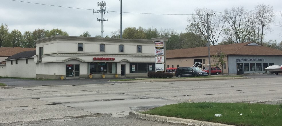 7675 Highland Rd, Waterford, MI à vendre - Photo de l’immeuble – Image 2 sur 20