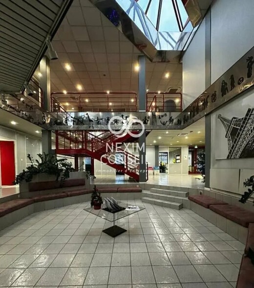 Industriel/Logistique dans Maurepas à louer - Hall d’entrée – Image 3 sur 5