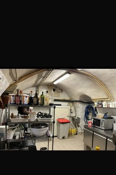 Local commercial dans Paris à louer - Photo intérieure – Image 3 sur 3