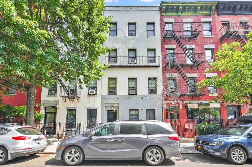 175 E 117th St, New York, NY à vendre - Photo de l’immeuble – Image 2 sur 37