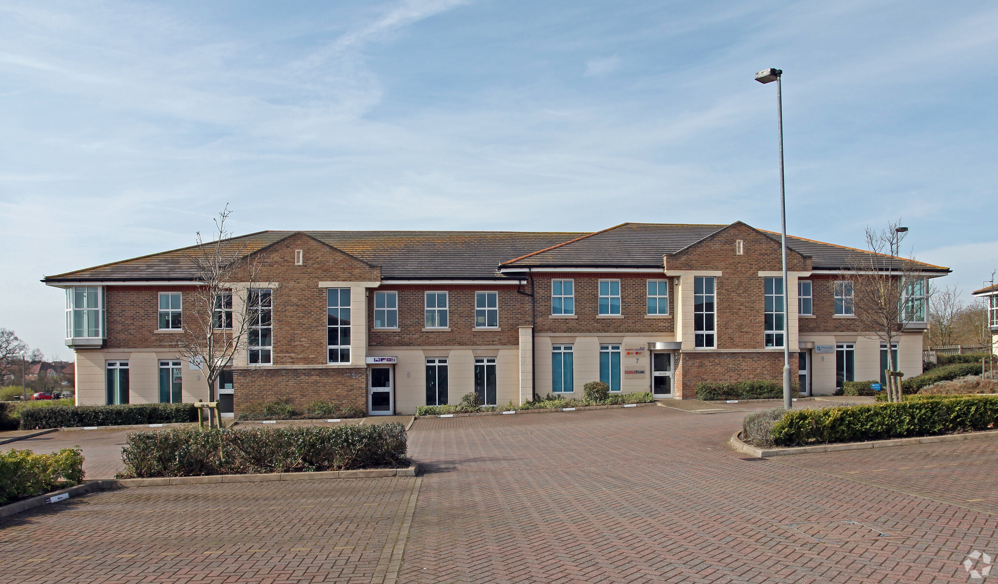 3-9 Shirwell Cres, Milton Keynes à vendre Photo de l’immeuble– Image 1 sur 4