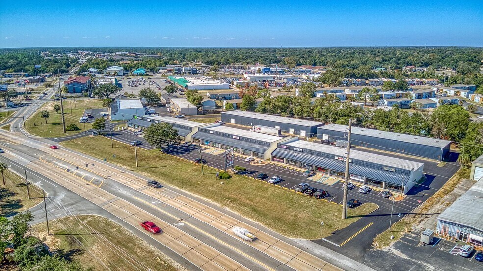 3960 W Navy Blvd, Pensacola, FL à louer - Photo de l’immeuble – Image 2 sur 13