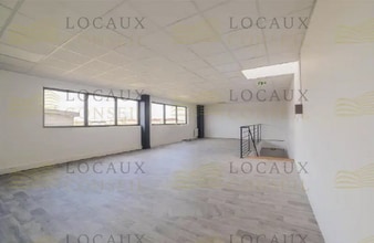 Local d’activités dans Cormeilles-en-Parisis à louer Photo intérieure– Image 1 sur 2