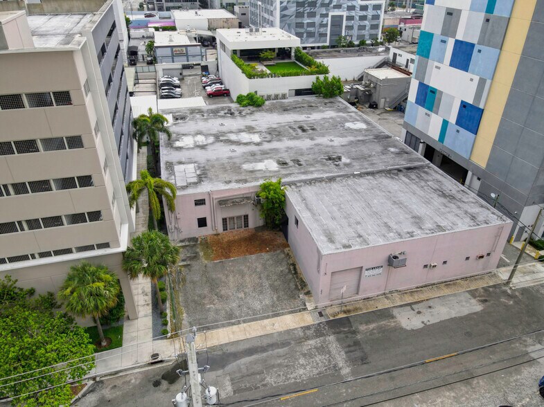 3075 SW 39th Ave, Miami, FL à louer - Photo de l’immeuble – Image 3 sur 17