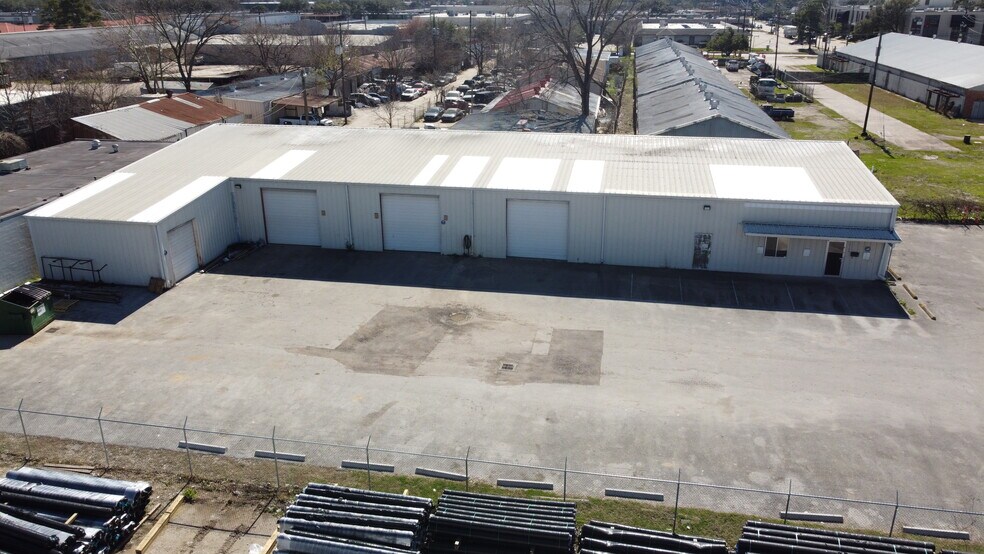 4939 Milwee St, Houston, TX à louer - Photo de l’immeuble – Image 2 sur 4