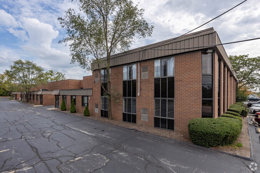 3637 Green Rd, Beachwood, OH à louer - Photo principale – Image 1 sur 27