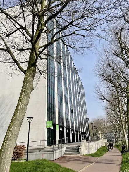 Bureau dans Rouen à louer - Photo de l’immeuble – Image 3 sur 8