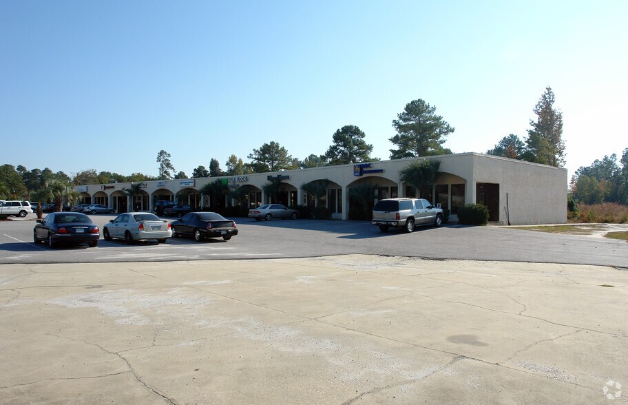 1810 2nd Loop Rd, Florence, SC à louer - Photo de l’immeuble – Image 2 sur 25