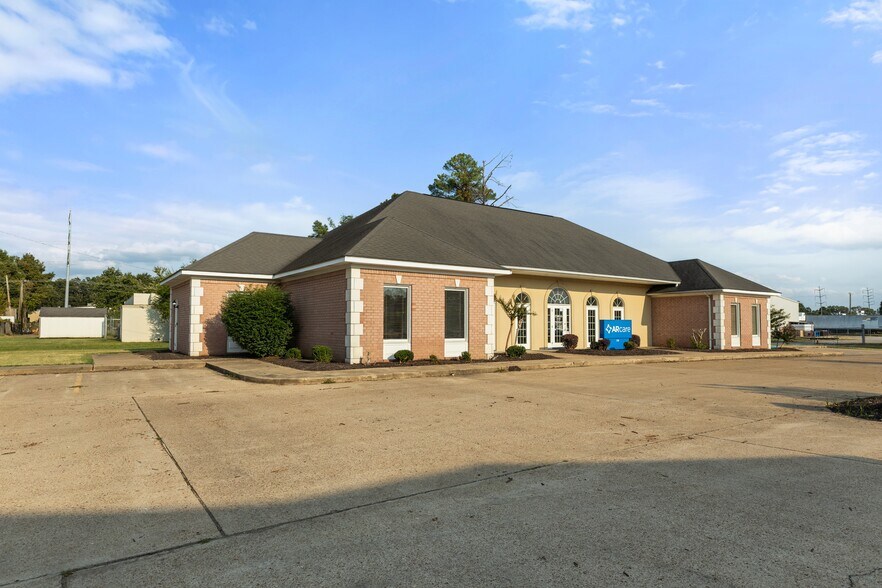 318 S Rhodes St, West Memphis, AR à vendre - Photo de l’immeuble – Image 2 sur 3