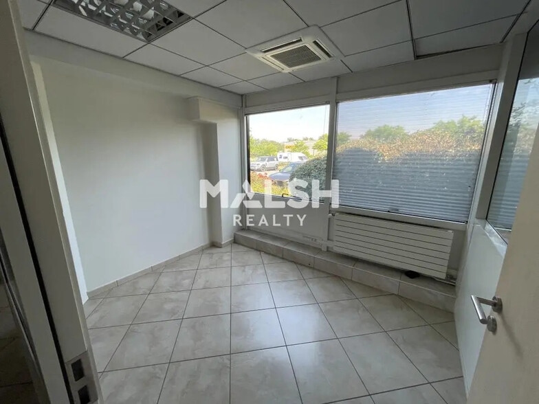 Bureau dans Taluyers à louer - Photo intérieure – Image 3 sur 7