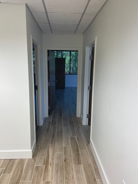 1810 S Macdill Ave, Tampa, FL à louer - Photo intérieure – Image 3 sur 11
