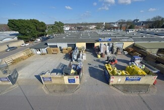 Plus de détails pour 49-55 Gatwick Rd, Crawley - Local d'activités à louer