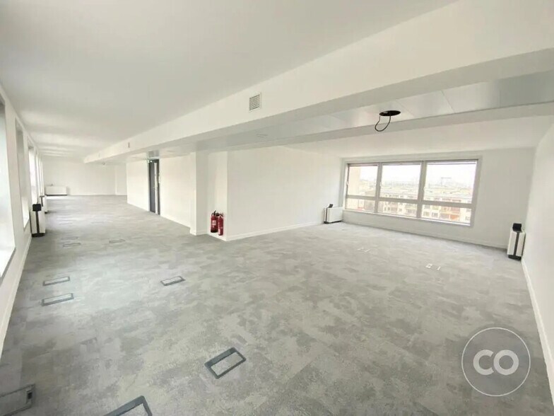 Bureau dans Boulogne-Billancourt à louer - Photo de l’immeuble – Image 2 sur 5