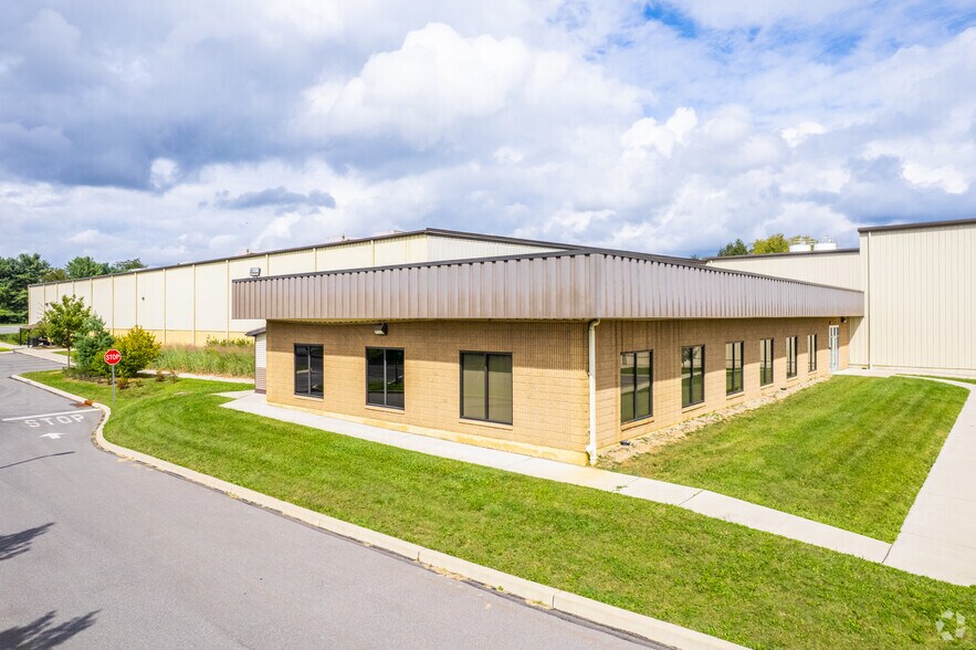 190 Strykers Rd, Phillipsburg, NJ à louer - Photo principale – Image 1 sur 7