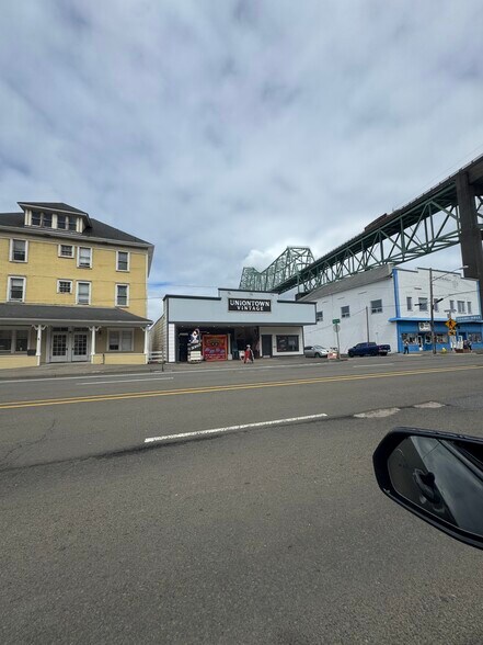 264 W Marine Dr, Astoria, OR à vendre - Photo de l’immeuble – Image 2 sur 12