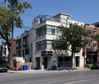 Plus de détails pour 968 Queen St W, Toronto, ON - Local commercial à vendre