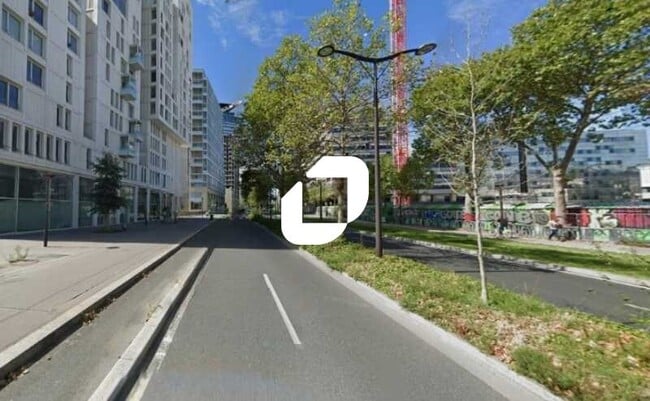 Plus de détails pour Local commercial à louer
